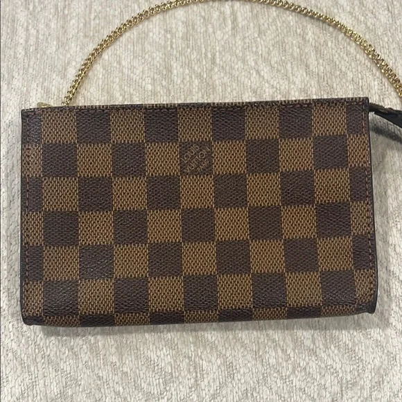 Louis Vuitton Pouchette - Picture 3 of 10